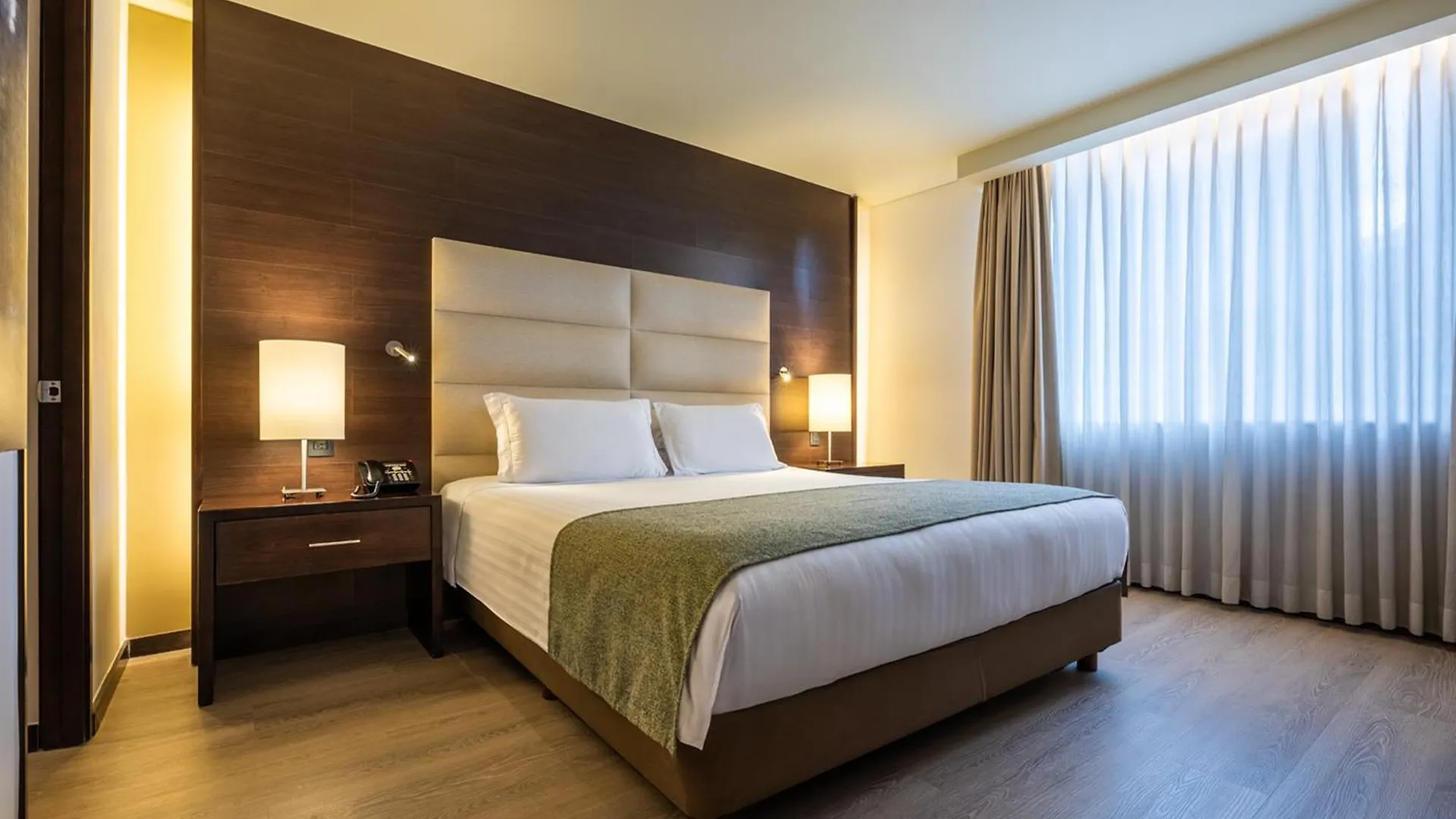4 Business Hotels in El Poblado Worth Booking Now