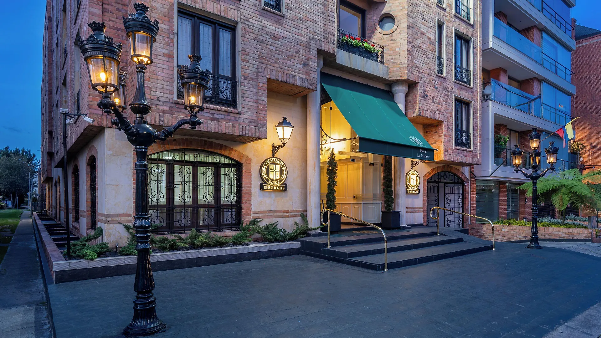 7 Business Hotels Near Atlantis Mall That Deliver