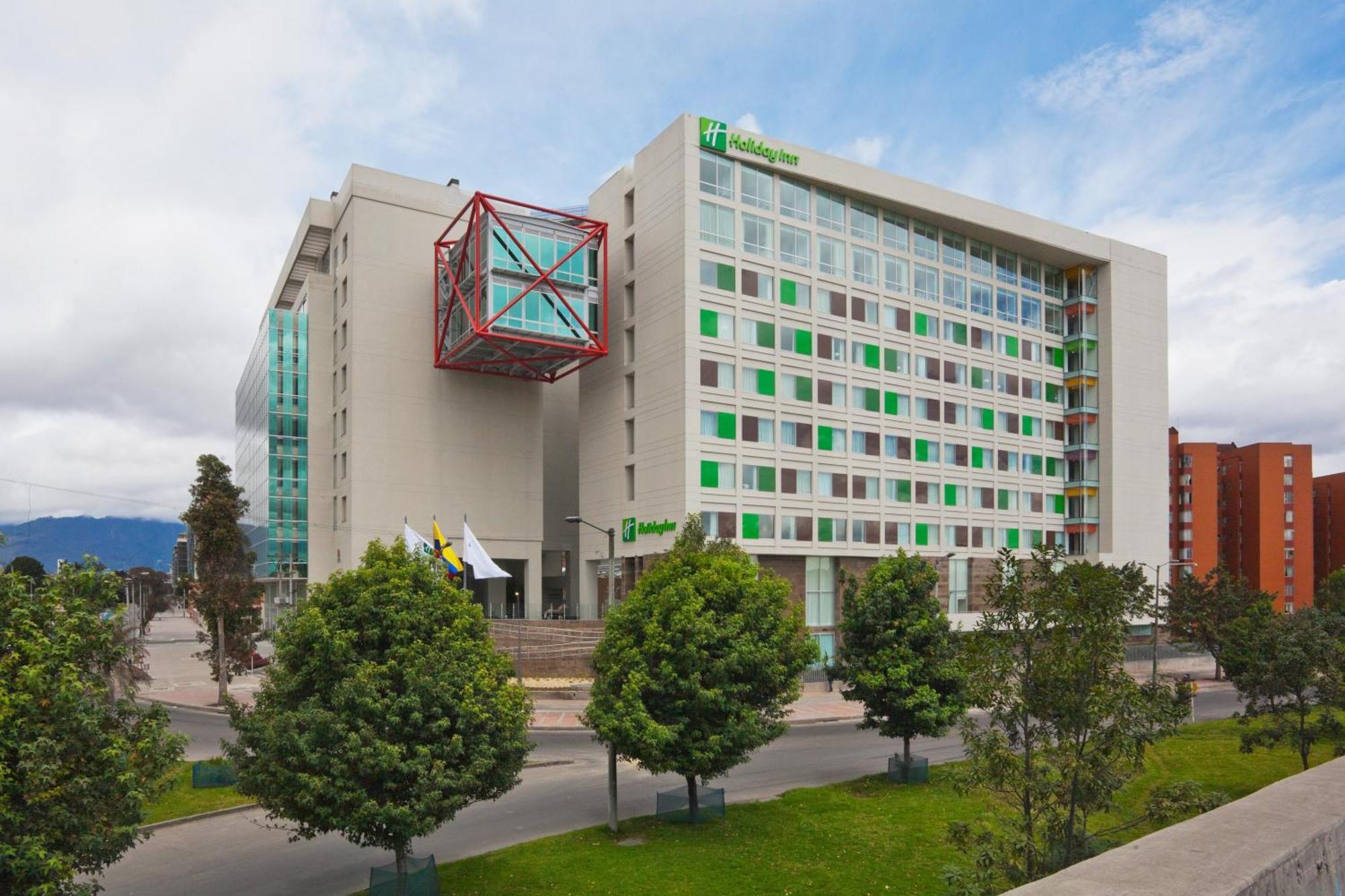 Where to Stay Near Maloka Museum: 11 Best Business Hotels