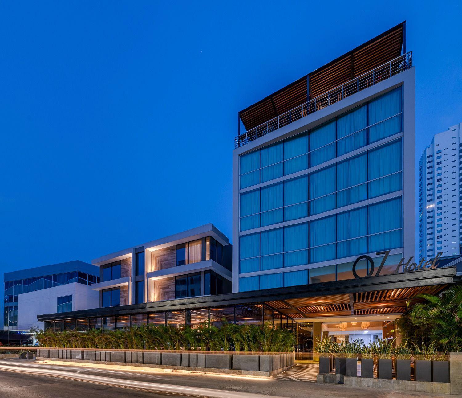 Where to Stay Near the Airport: 5 Hotels in Bocagrande